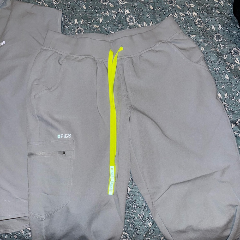 Figs Light Gray Technical Collection Top - image 3